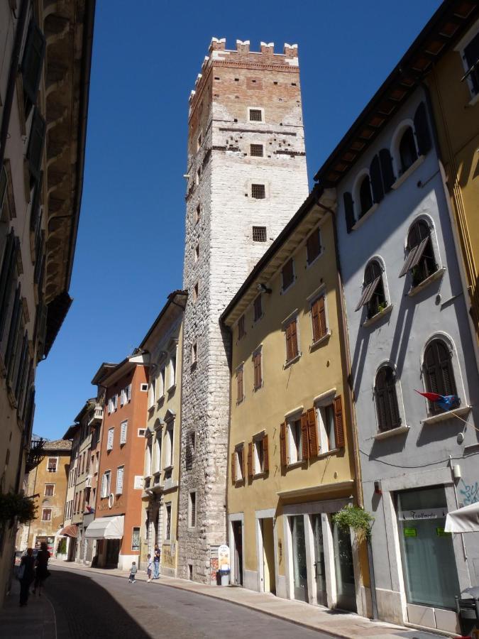 Al Cavour 34 Panzió Trento Kültér fotó
